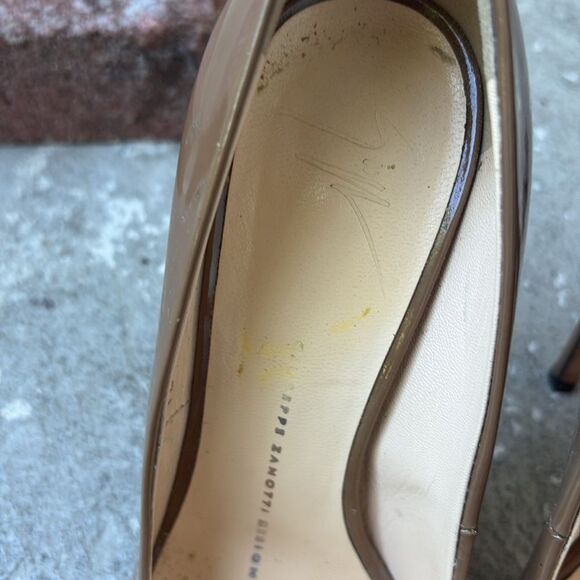 Giuseppe Zanotti patent leather heels - Picture 7 of 8